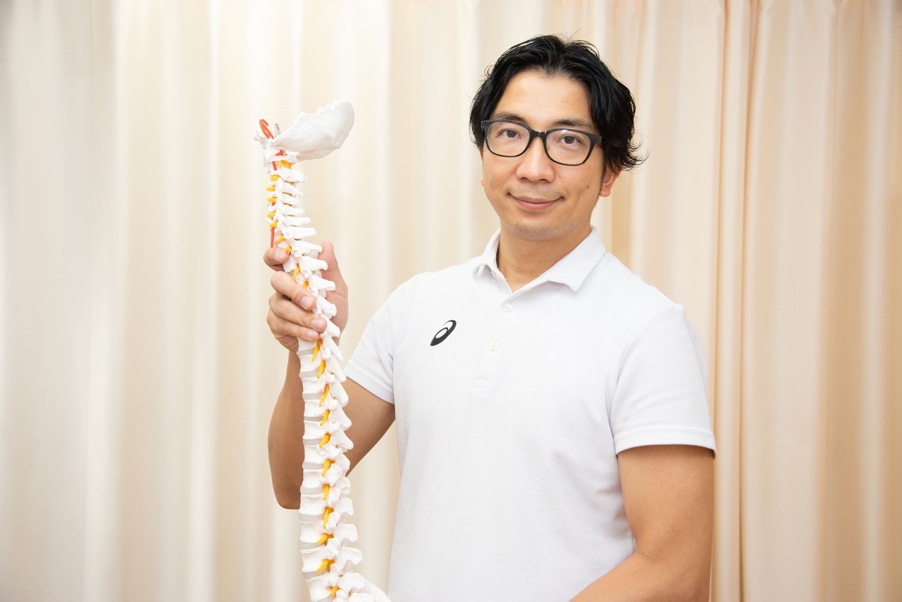 はなつる整体院の渡部先生がさくら整骨院を推薦している写真